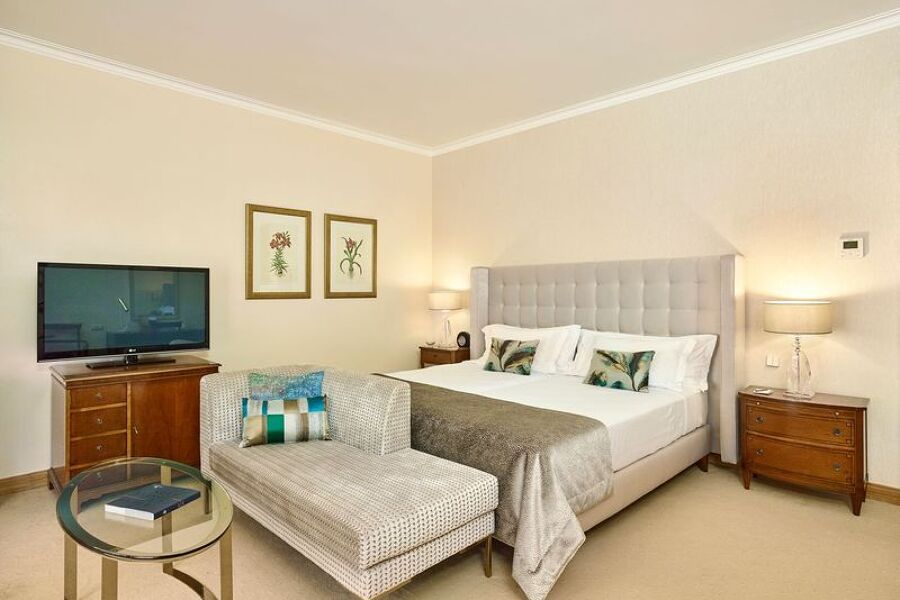 Premium Schlafzimmer mit Sitzbereich
